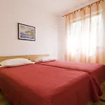 Apartman In With Sea View, Terrace, Air Conditioning, Wi-fi Nin