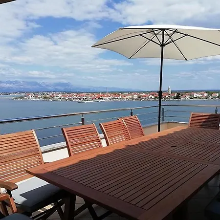 In With Sea View, Terrace, Air Conditioning, Wi-fi Apartman