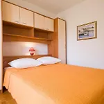 In With Sea View, Terrace, Air Conditioning, Wi-fi Apartmán
