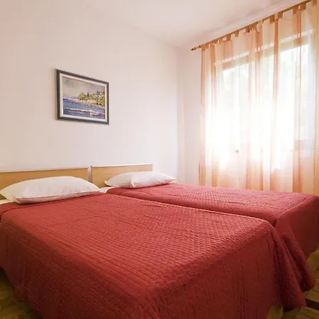 Apartment In With Sea View, Terrace, Air Conditioning, Wi-fi Nin