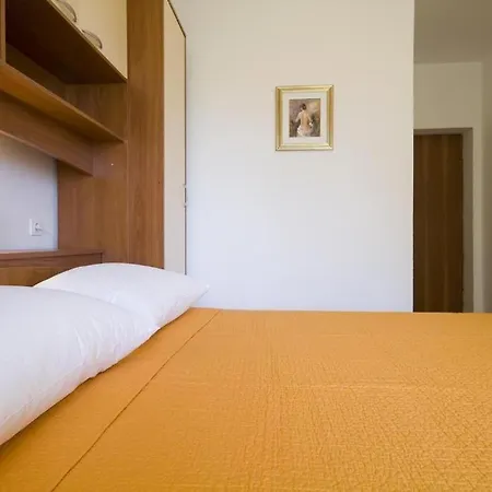 In With Sea View, Terrace, Air Conditioning, Wi-fi *