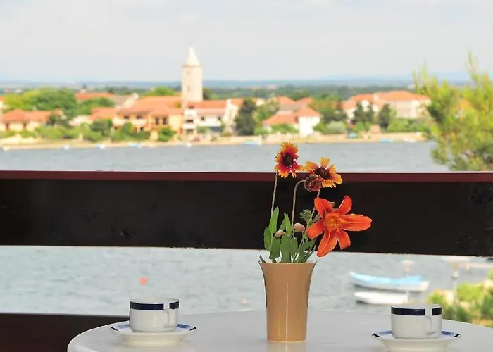 In With Sea View, Terrace, Air Conditioning, Wi-fi Apartman