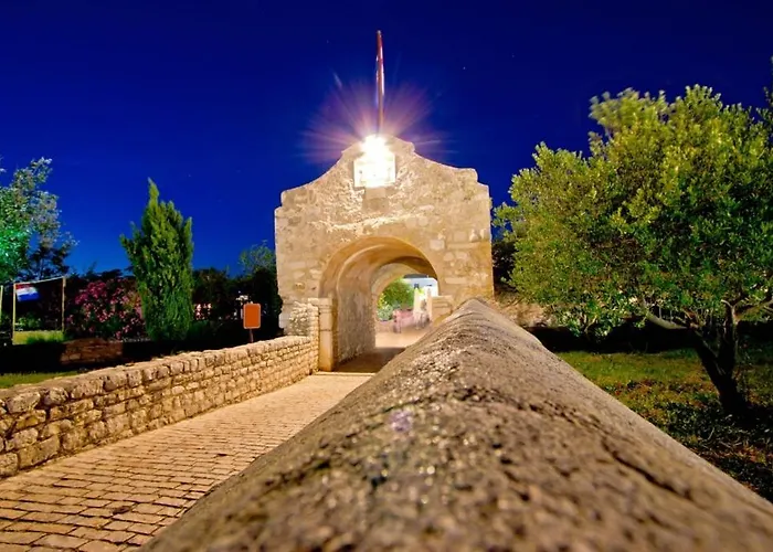 Apartman In With Sea View, Terrace, Air Conditioning, Wi-fi Nin