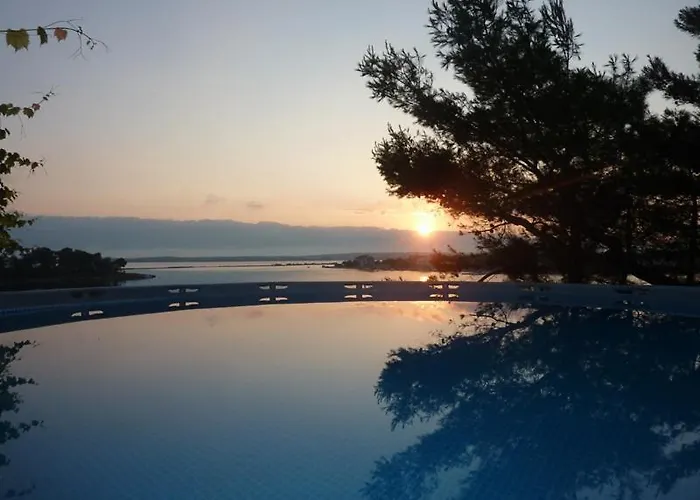 In With Sea View, Terrace, Air Conditioning, Wi-fi *