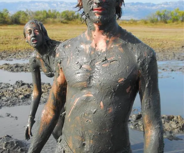 In With Sea View, Terrace, Air Conditioning, Wi-fi Apartman Nin