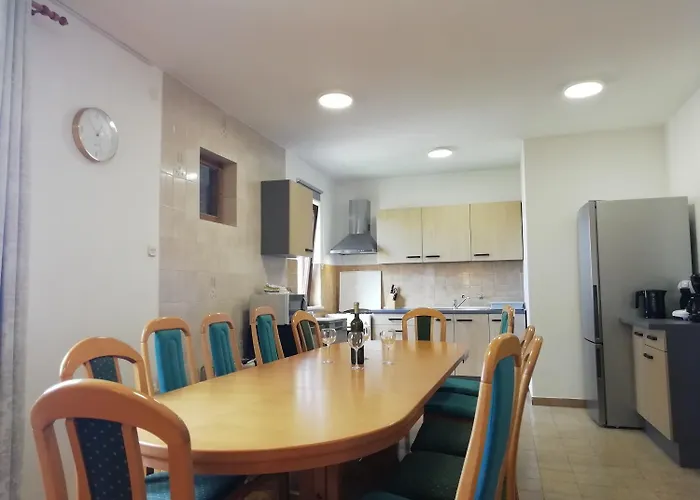 In With Sea View, Terrace, Air Conditioning, Wi-fi